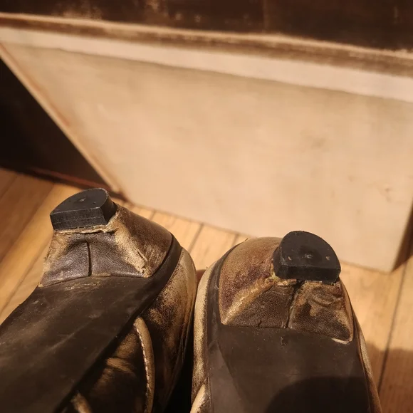 Vintage Italian Pointy Toed Leather Boots - Picture 12 of 12